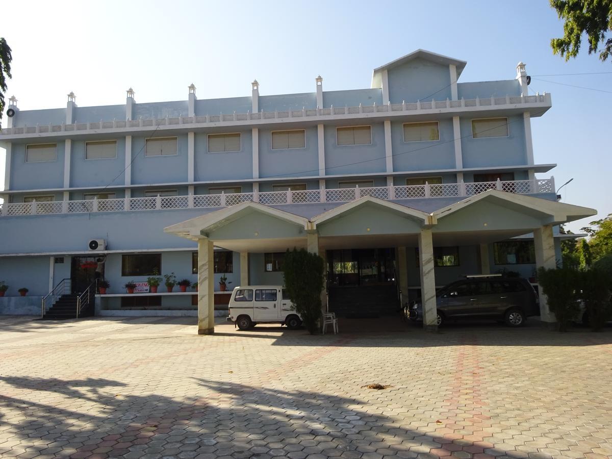 Hotel Utsav Nāthdwāra Esterno foto