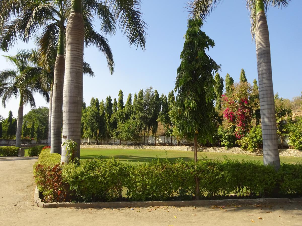 Hotel Utsav Nāthdwāra Esterno foto