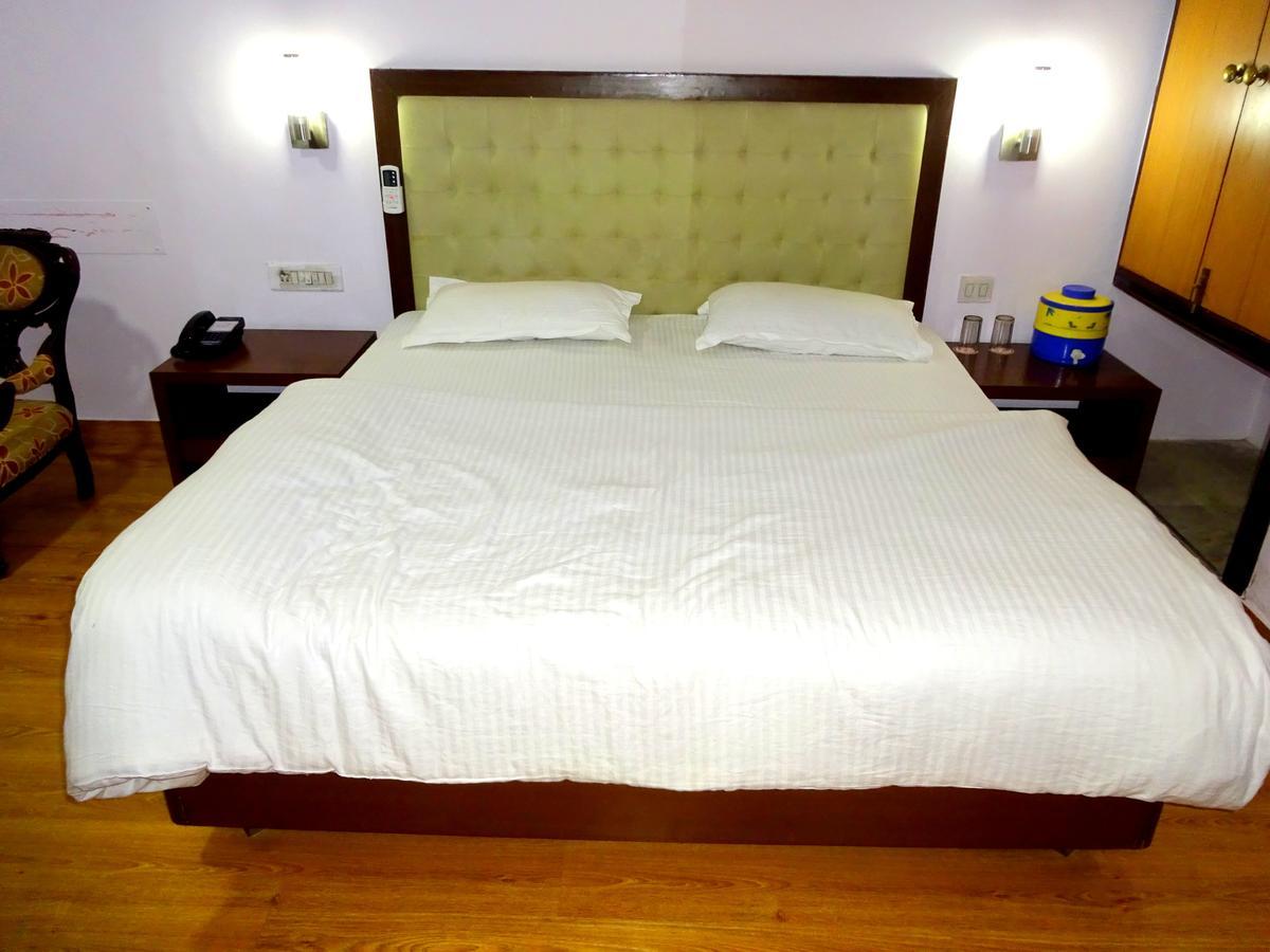 Hotel Utsav Nāthdwāra Esterno foto