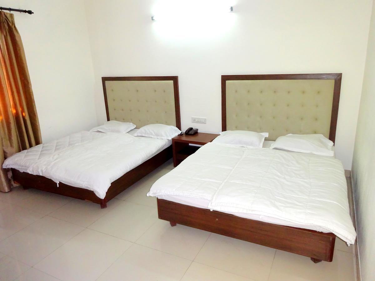 Hotel Utsav Nāthdwāra Esterno foto