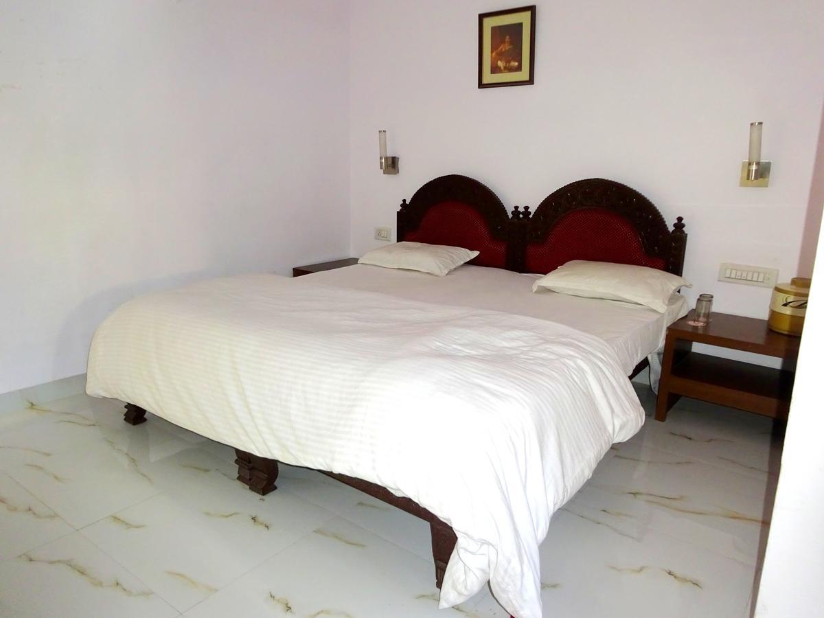 Hotel Utsav Nāthdwāra Esterno foto
